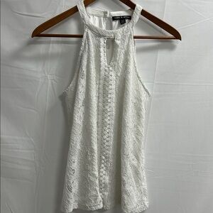 Cable & Gauge Ivory lace sleeveless Blouse